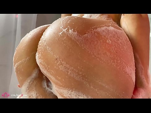 ❤️ Brunette شاور میں شدید orgasm کے لئے وائبریٹر کے ساتھ بلی میں مشت زنی کرتی ہے۔ ❤ مقعد ویڈیو پر ur.befuck-net.ru
